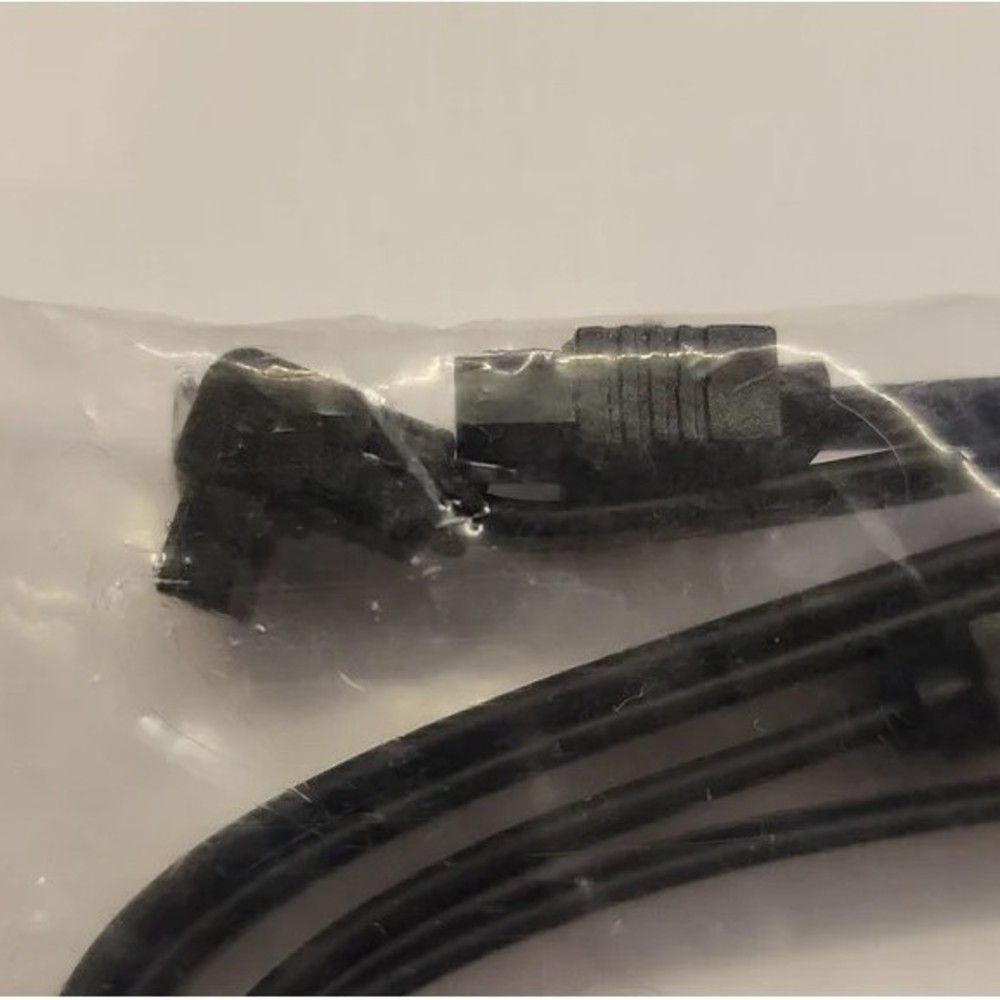 GIGABYTE 2x SATA3 6Gb/s Data Cables for SSD/HDD 12CF1-2SAT1B-01R - Picture 3 of 6